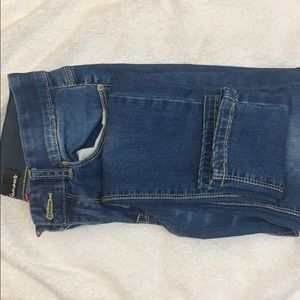 Size 3 Mid rise skinny jeans